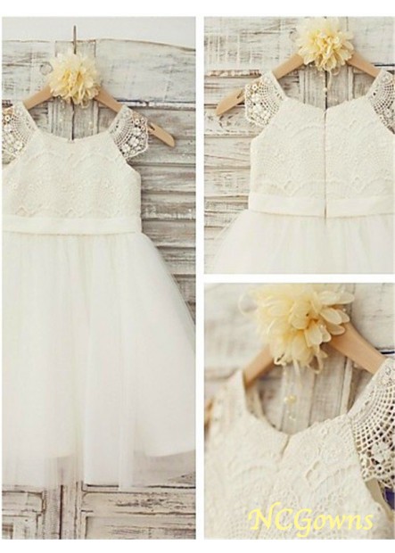Floor-Length A-Line Princess Scoop Neckline Tulle Lace Embellishment Natural Waist Zipper Wedding Party Dresses