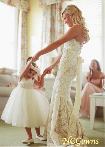 Tulle Fabric Sleeveless Lace Wedding Dresses