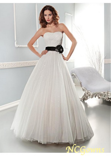 Sweetheart Neckline Full Length Black And White Dresses
